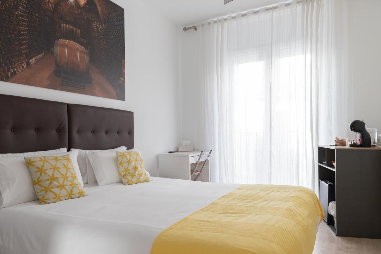 Hostal Puente De Hierro โลโกรโญ ภายนอก รูปภาพ