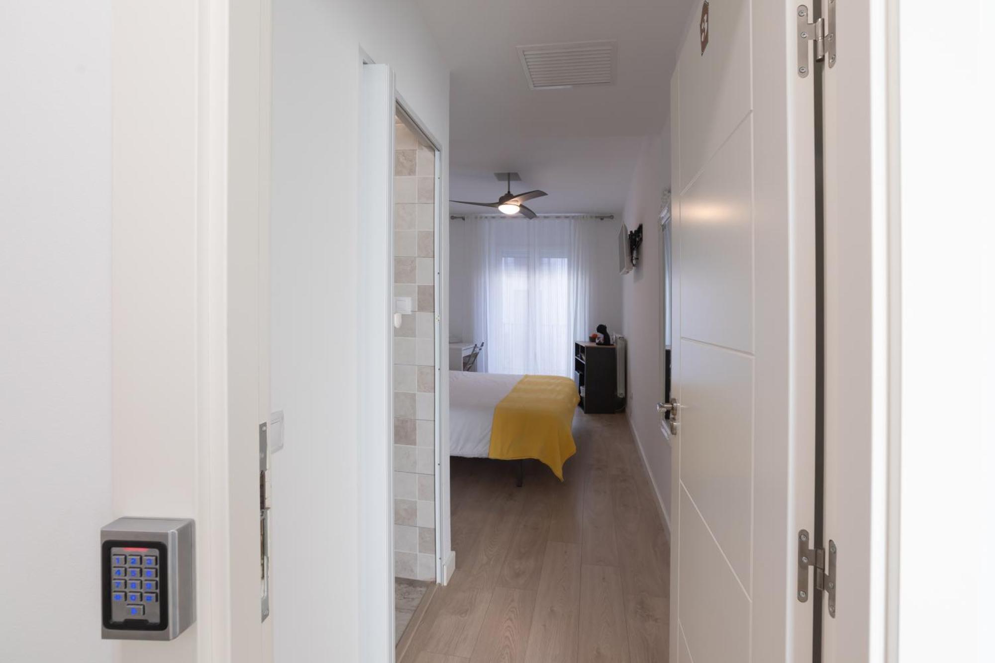 Hostal Puente De Hierro โลโกรโญ ห้อง รูปภาพ