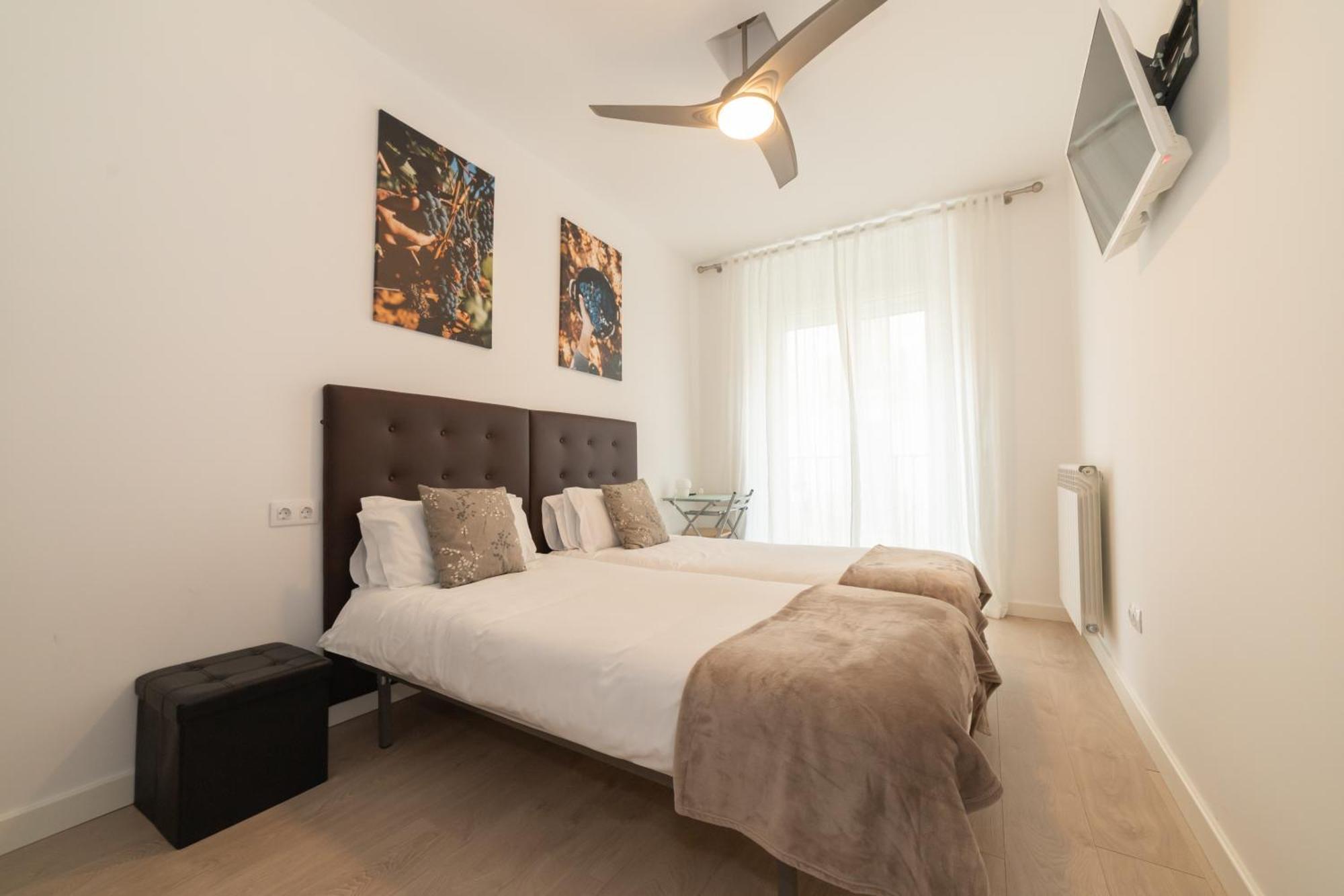 Hostal Puente De Hierro โลโกรโญ ห้อง รูปภาพ