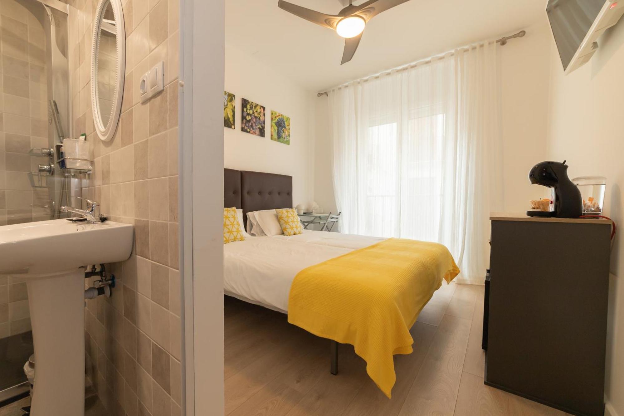 Hostal Puente De Hierro โลโกรโญ ห้อง รูปภาพ