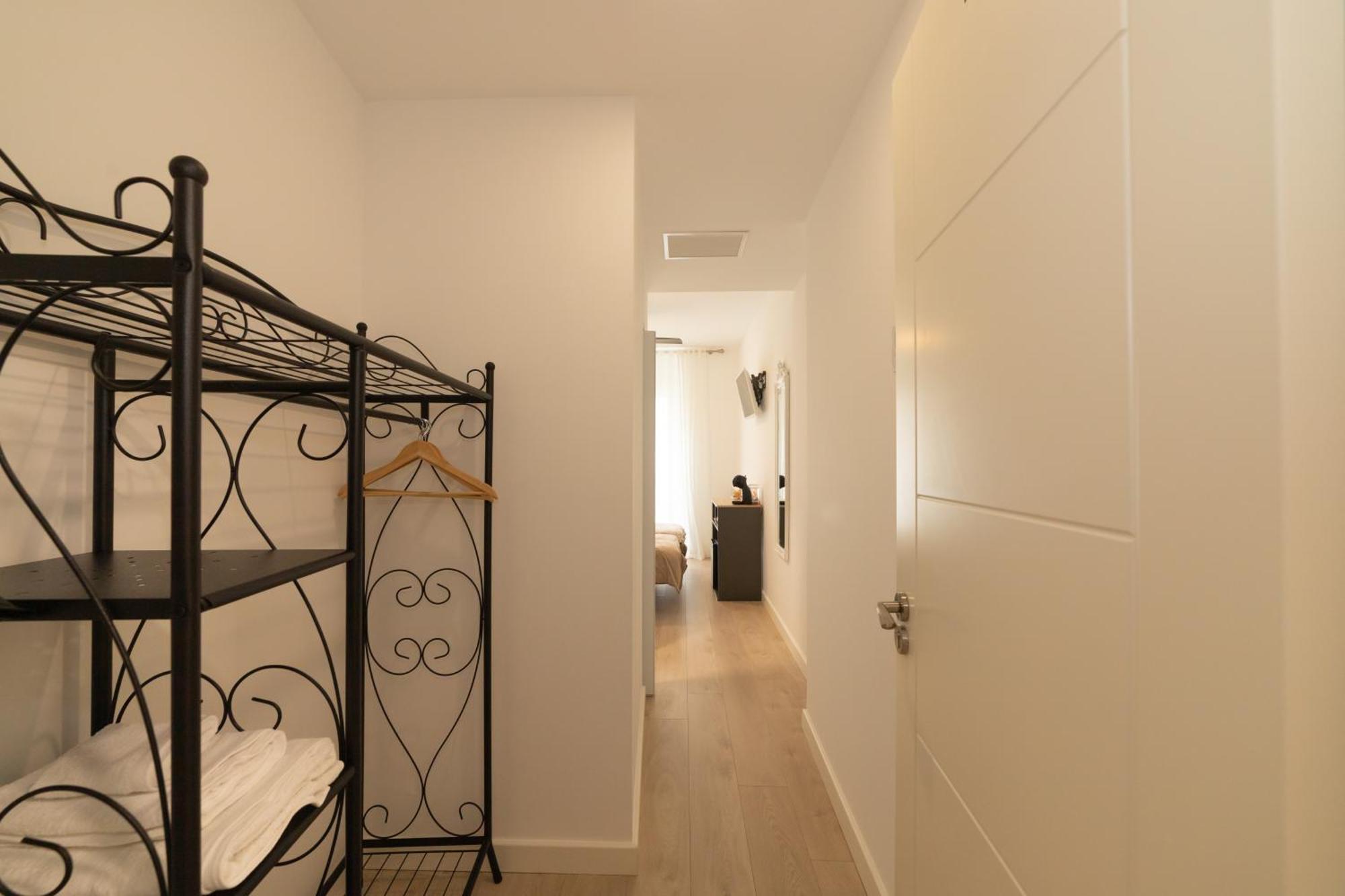 Hostal Puente De Hierro โลโกรโญ ห้อง รูปภาพ